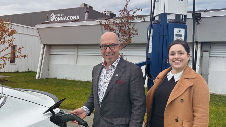 La Ville de Donnacona adhère au Circuit électrique et met à disposition de nouvelles bornes de recharge publique sur son territoire
