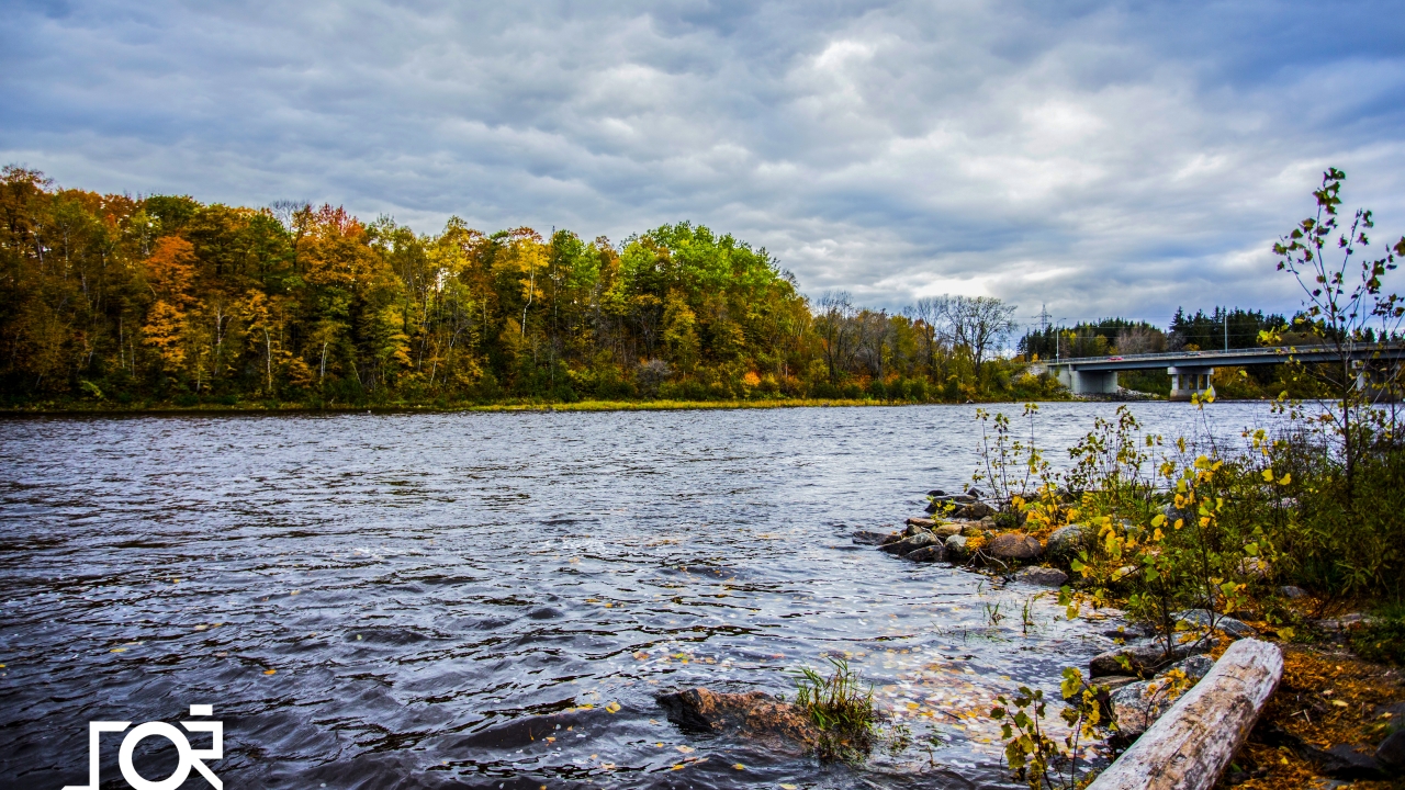 Rivière Jacques-Cartier - automne